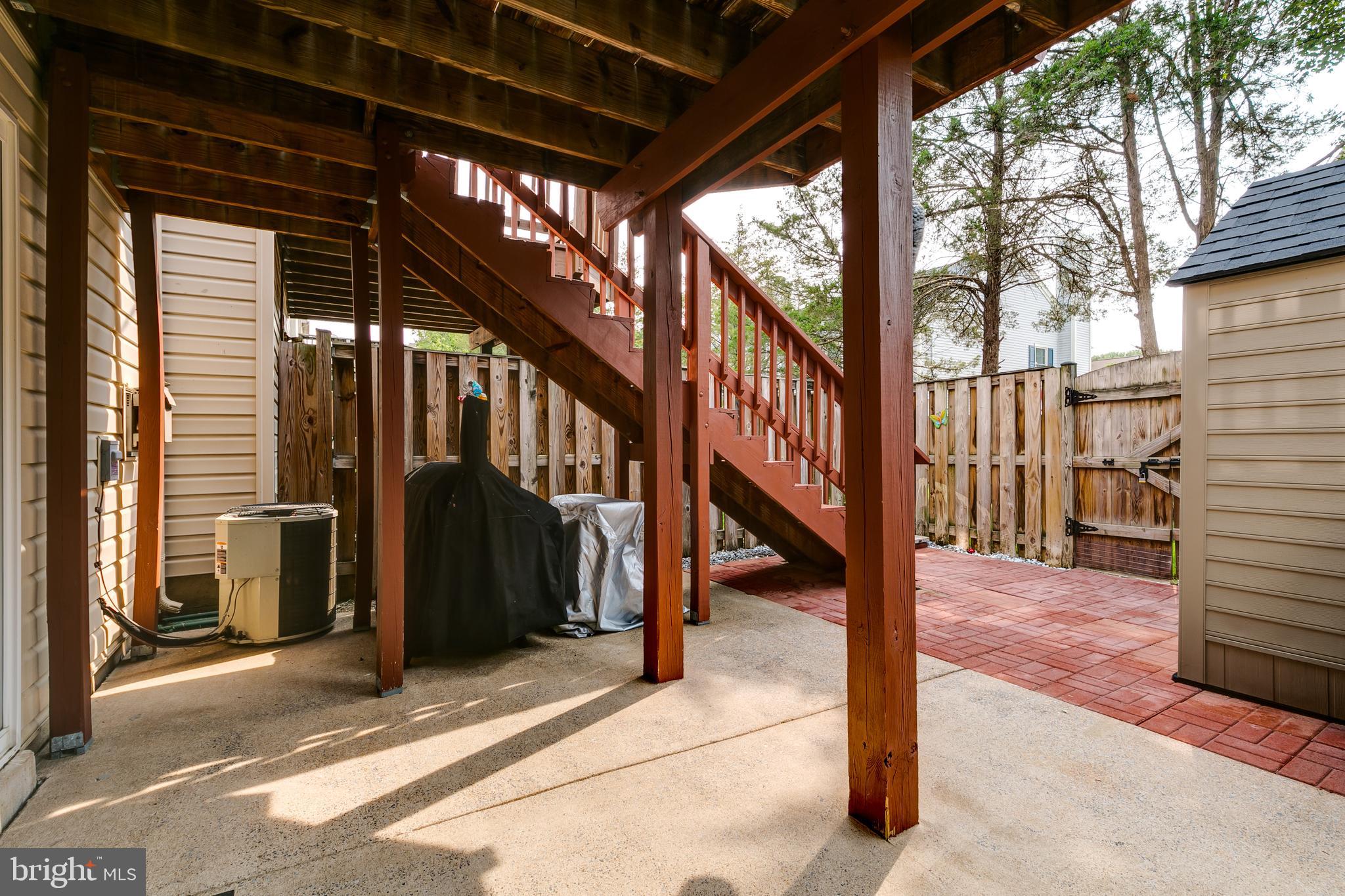 SACRAMENTO MEWS - Residential