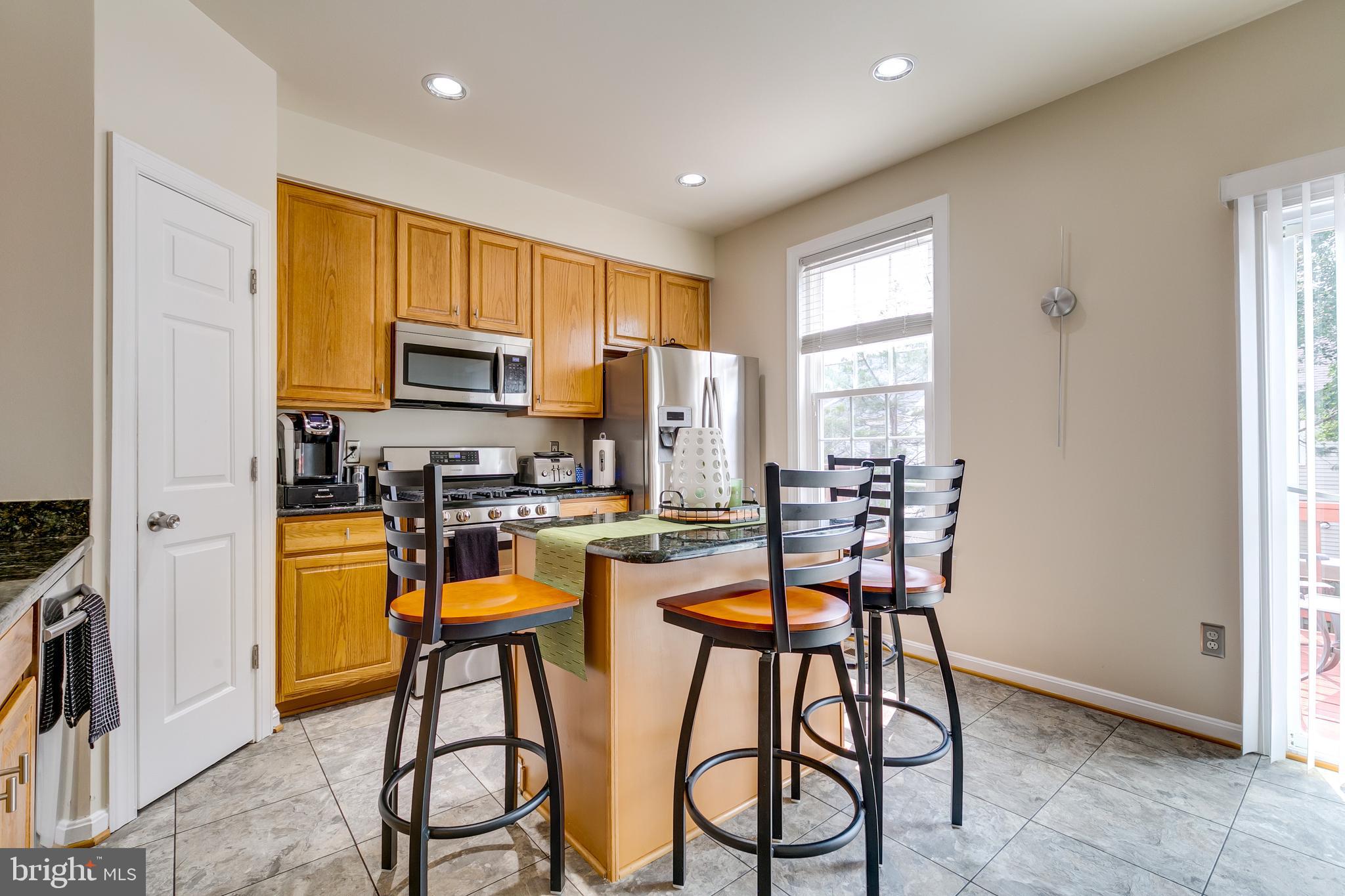 SACRAMENTO MEWS - Residential