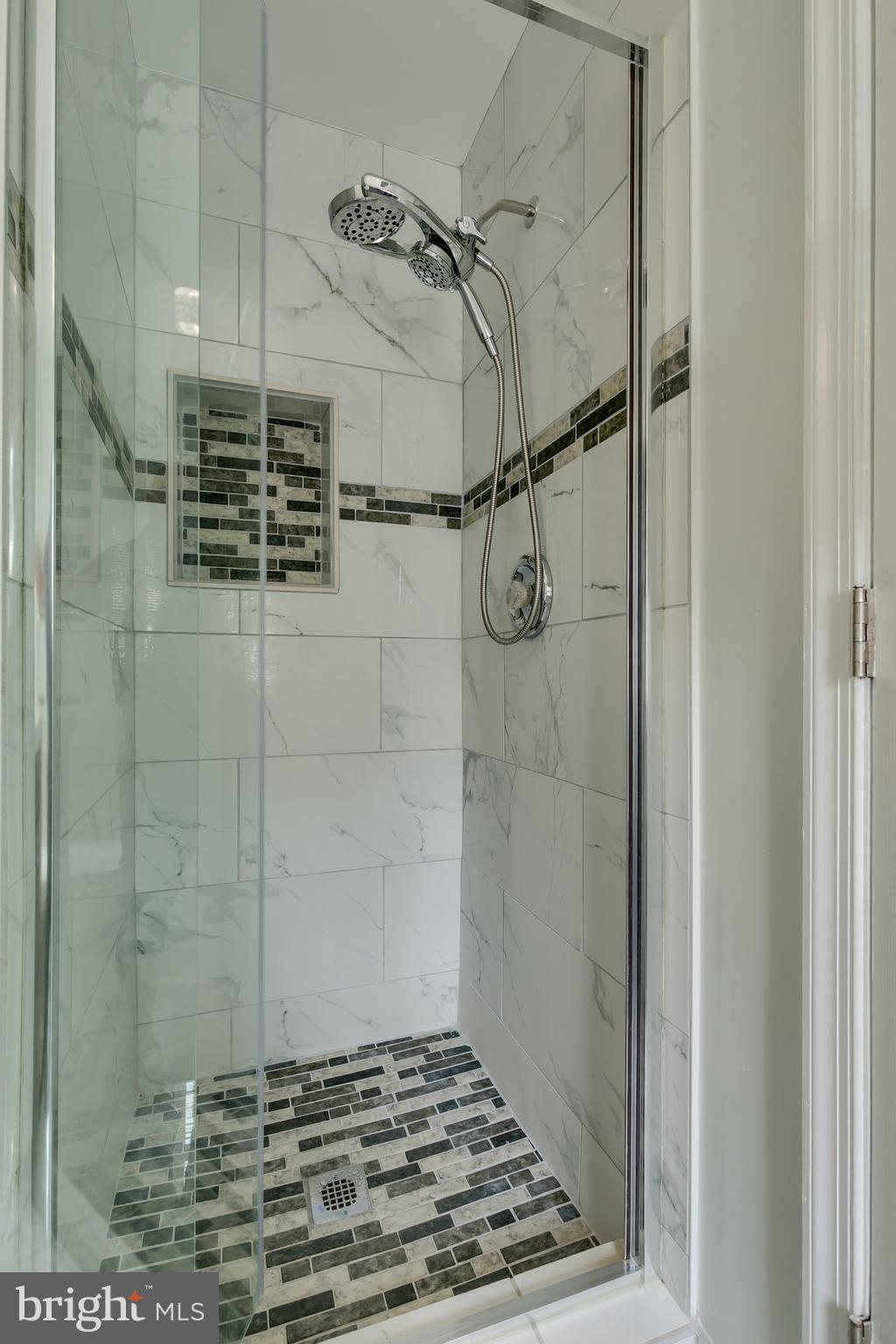 SACRAMENTO MEWS - Residential