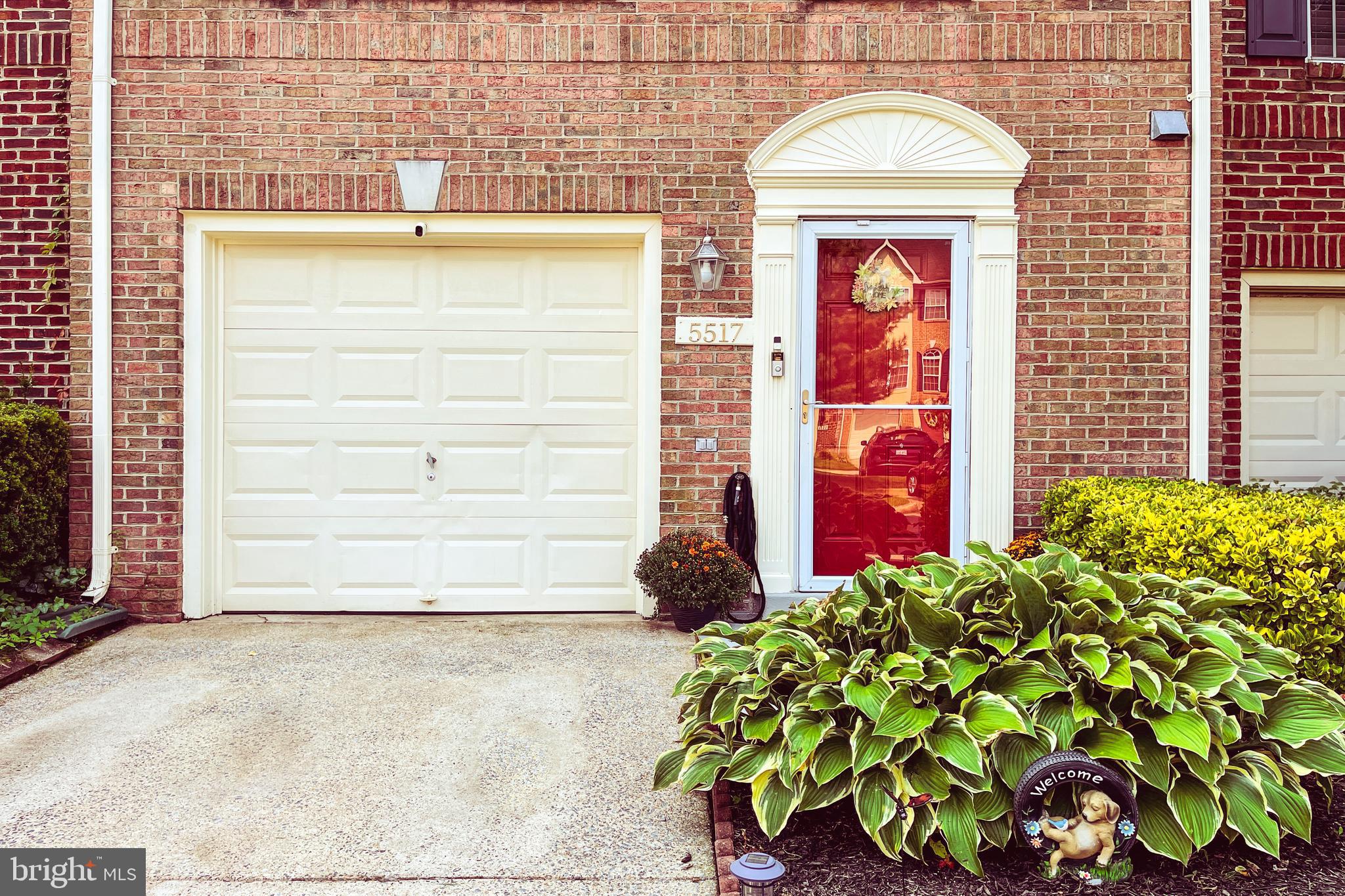 SACRAMENTO MEWS - Residential