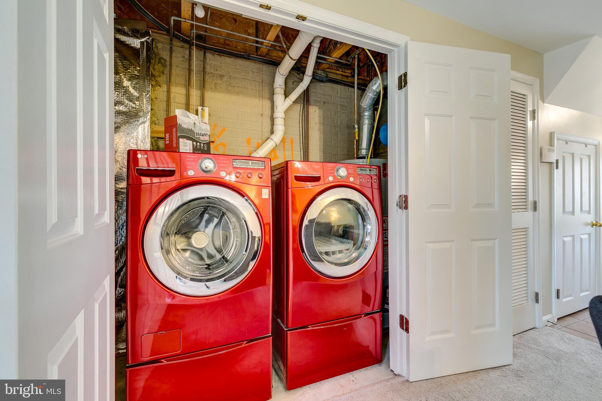 SACRAMENTO MEWS - Residential