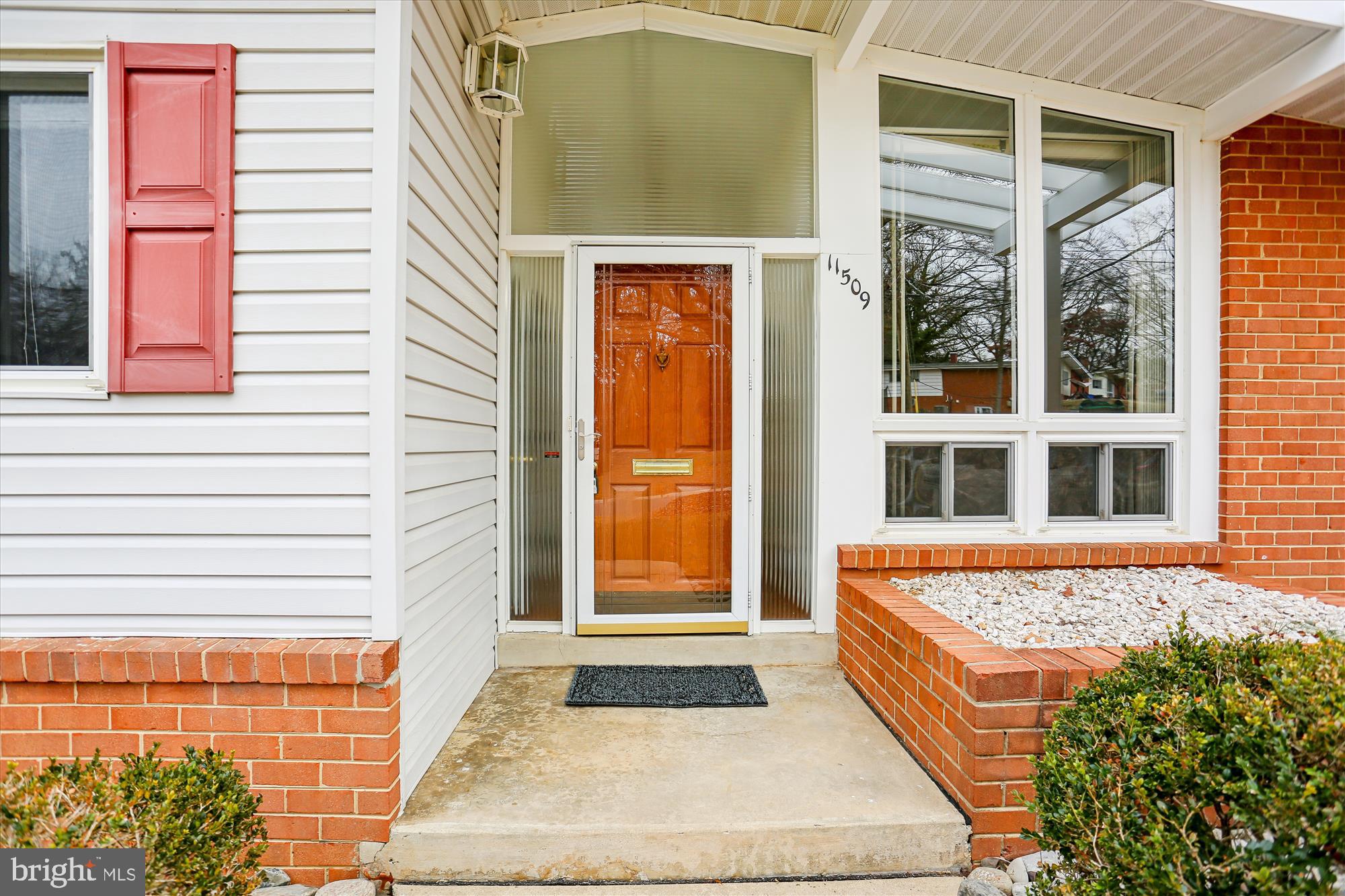 11509 LAMBERTON COURT