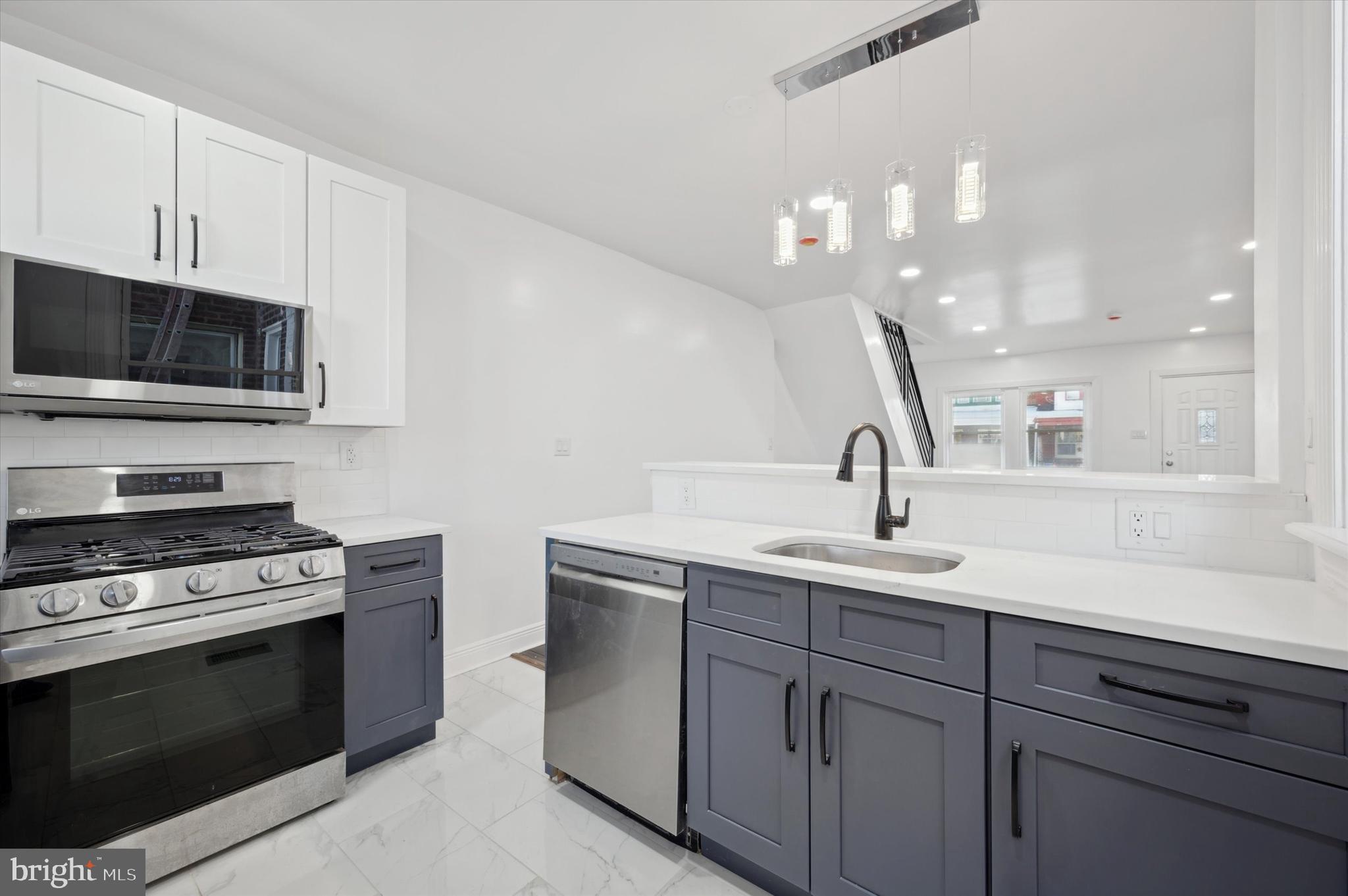 WEST OAK LANE - Residential