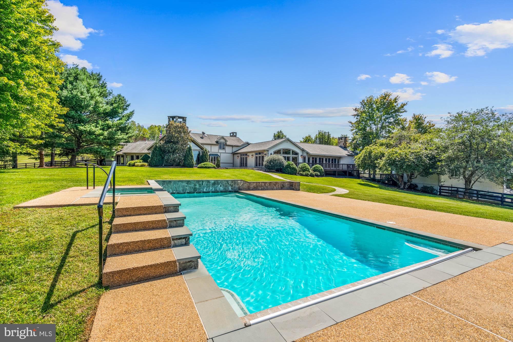 BELLEVUE FARMS - Residential