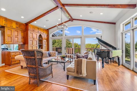 8520 CANNONBALL GATE ROAD WARRENTON VA 20186