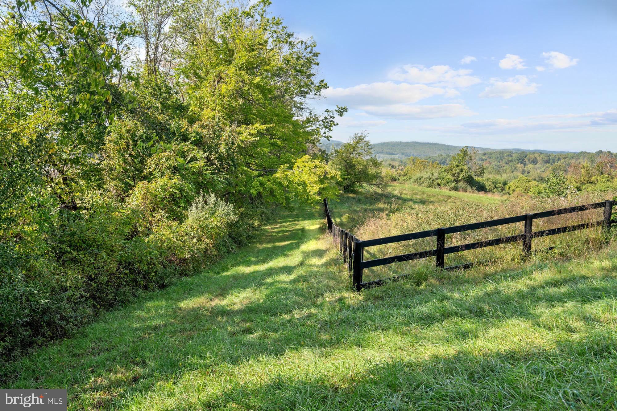 BELLEVUE FARMS - Residential