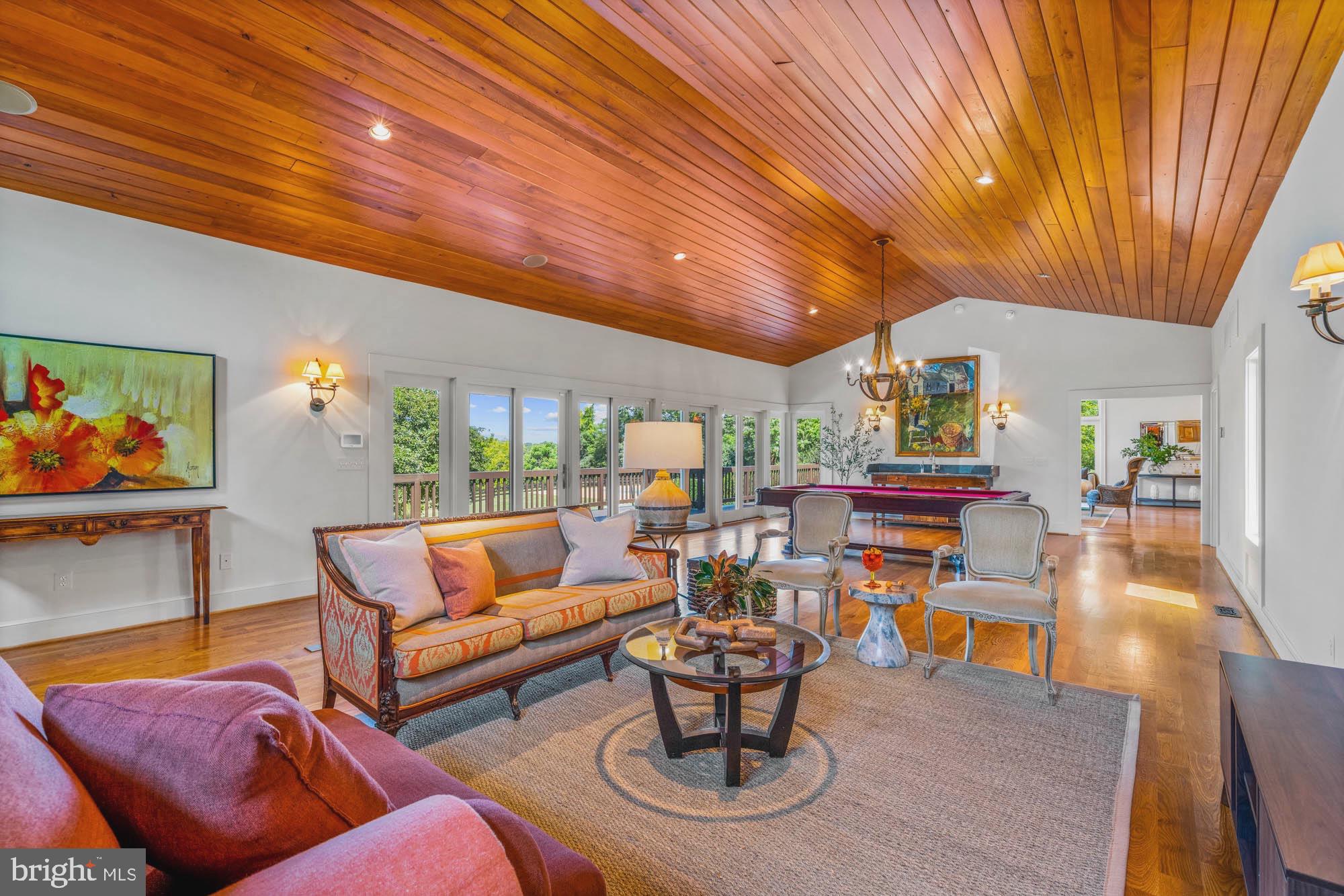 BELLEVUE FARMS - Residential