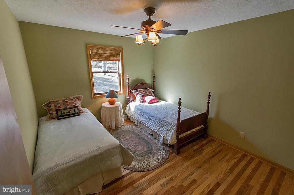 RIVER RIDGE - Residential