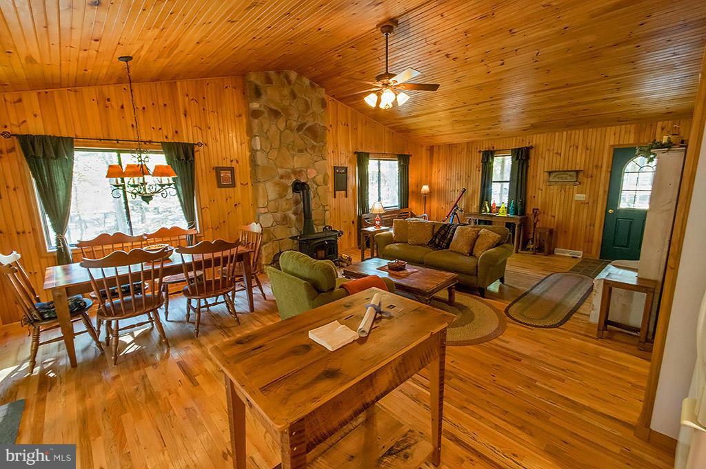 RIVER RIDGE - Residential