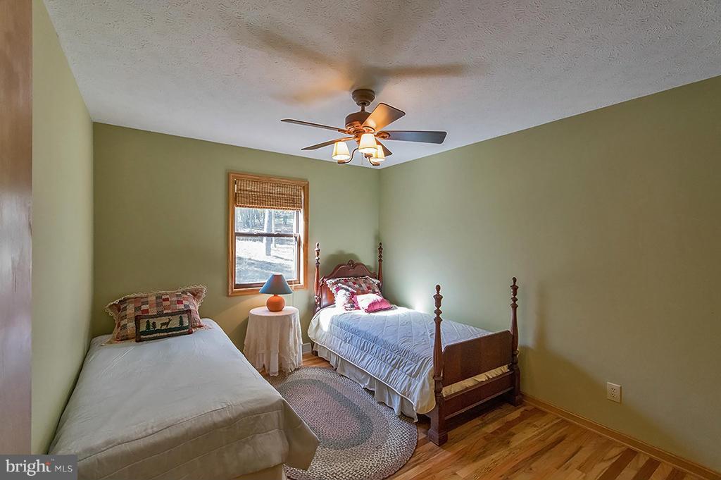 RIVER RIDGE - Residential