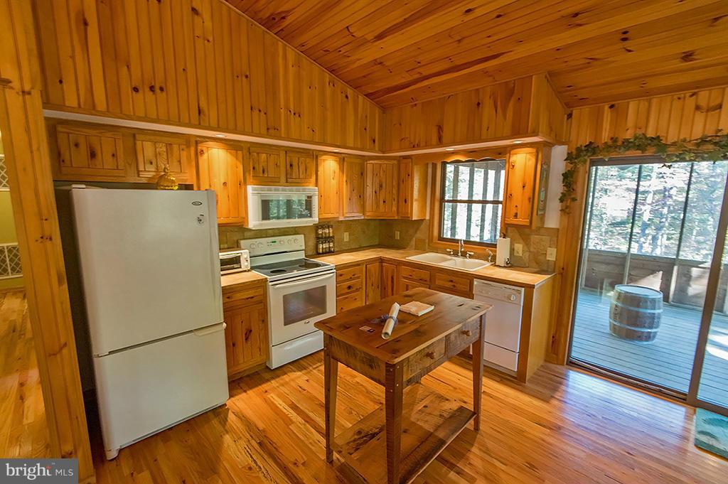 RIVER RIDGE - Residential