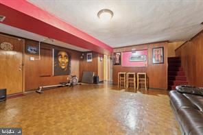 YEADON - Residential