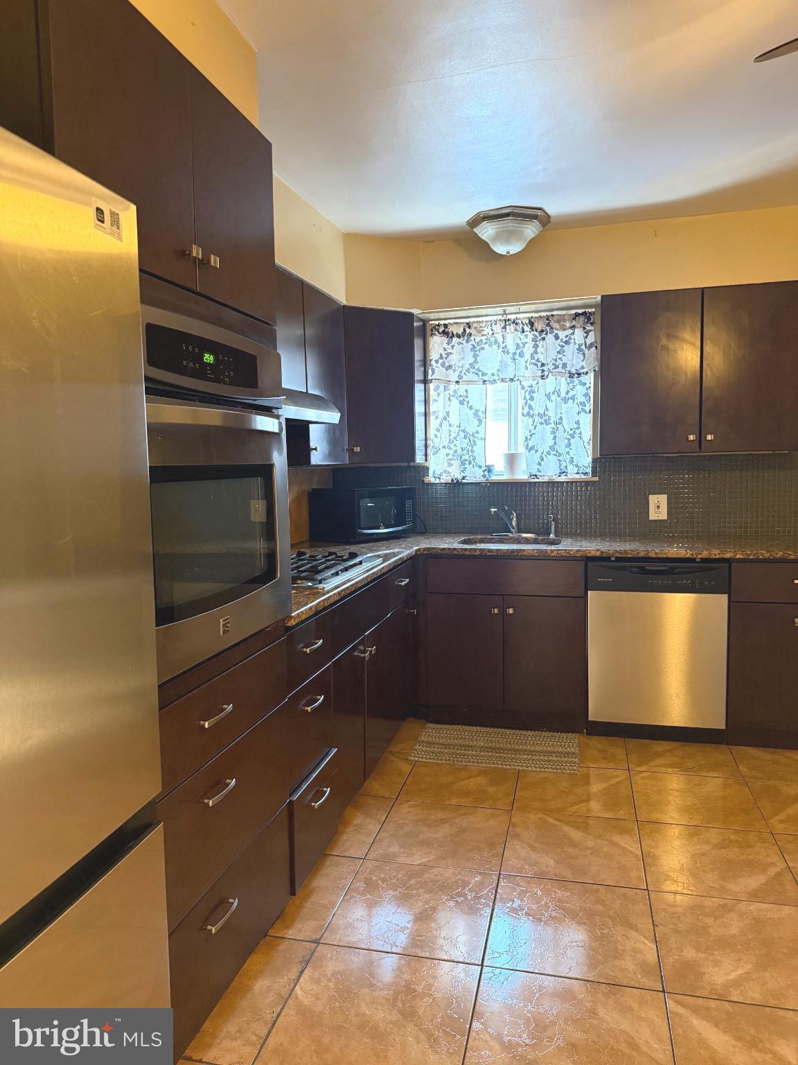 YEADON - Residential