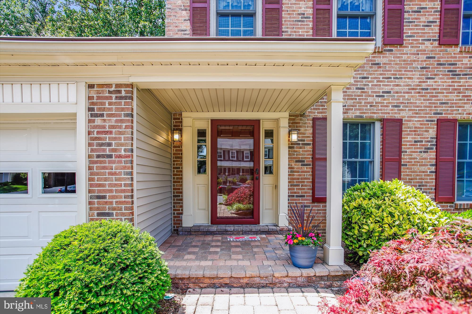 5608 DOOLITTLE STREET