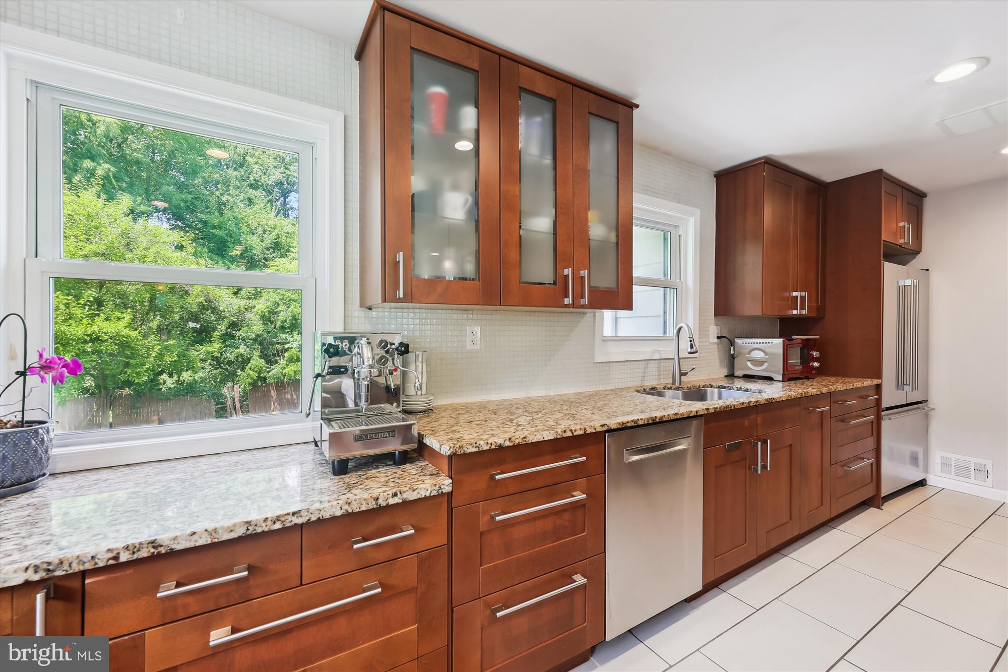 BROYHILL PARK - Residential Lease