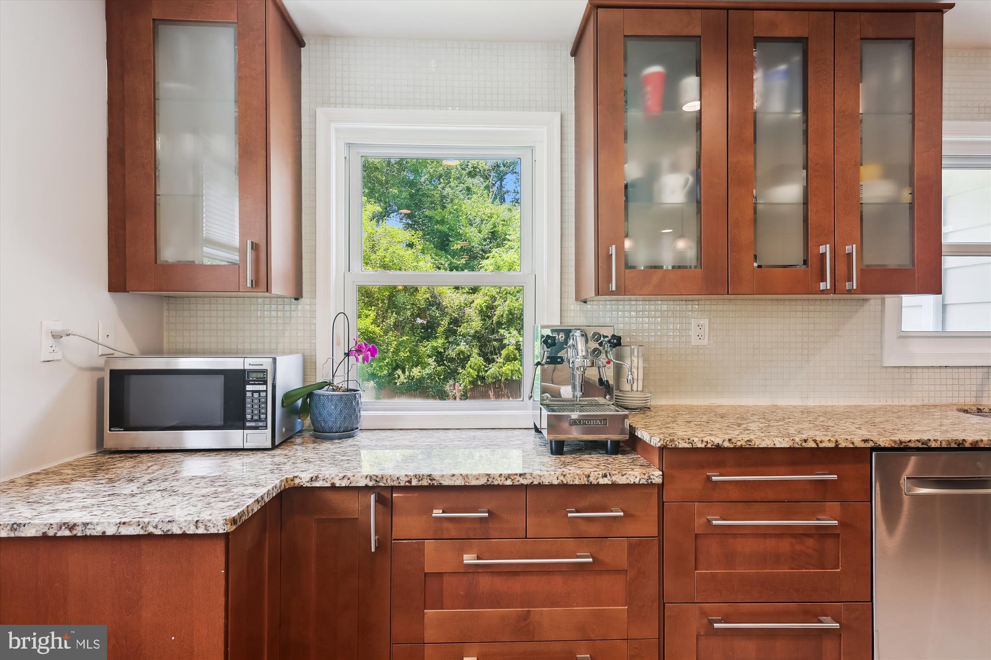 BROYHILL PARK - Residential Lease