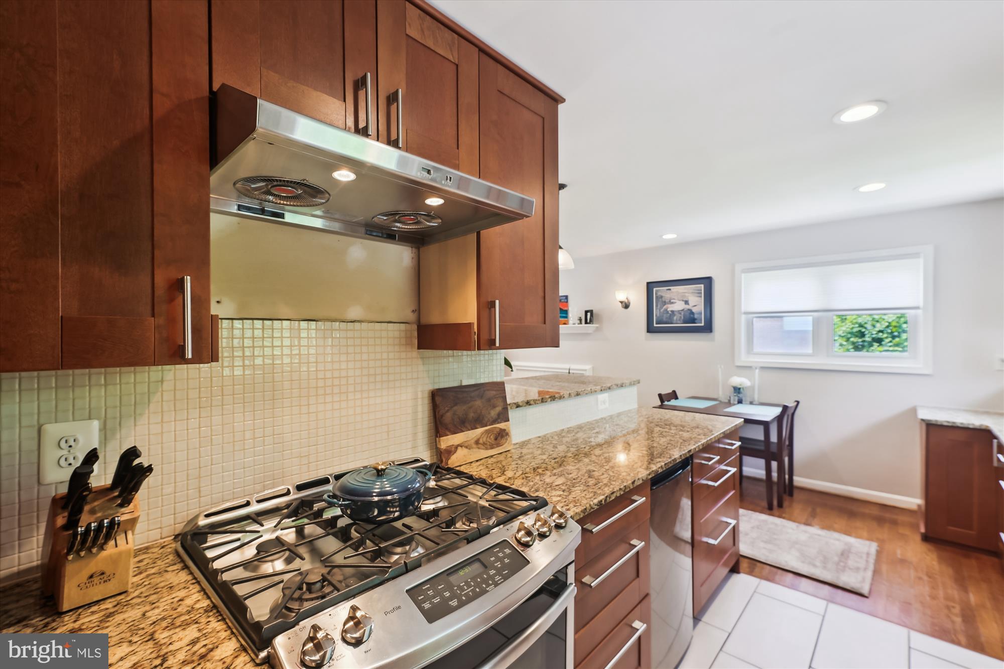 BROYHILL PARK - Residential Lease