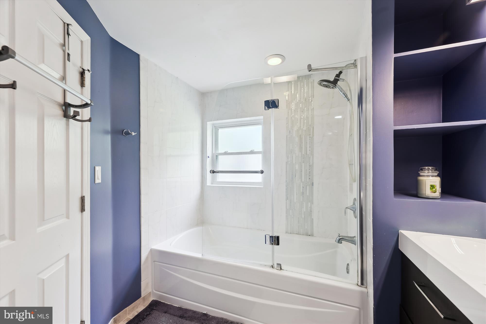 BROYHILL PARK - Residential Lease