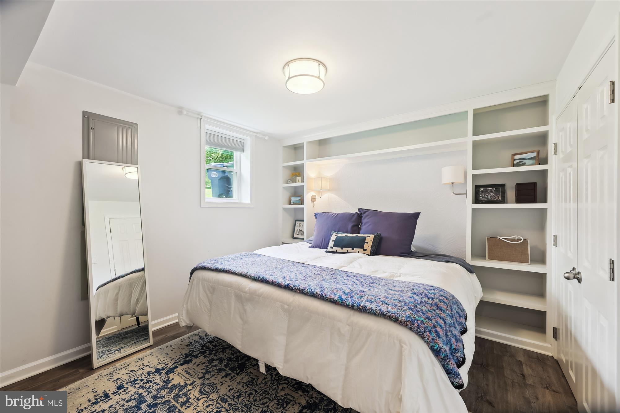 BROYHILL PARK - Residential Lease