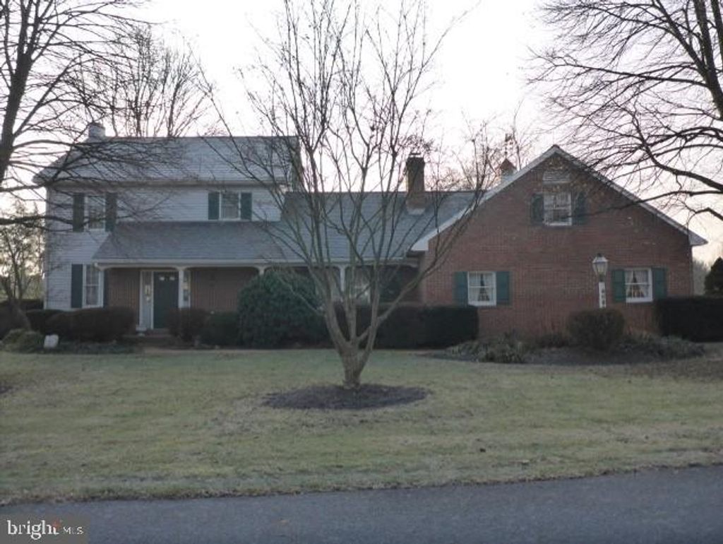 Photo of 4686 ORIOLE AVE, COLUMBIA, PA 17512 (MLS # PALA2030878)