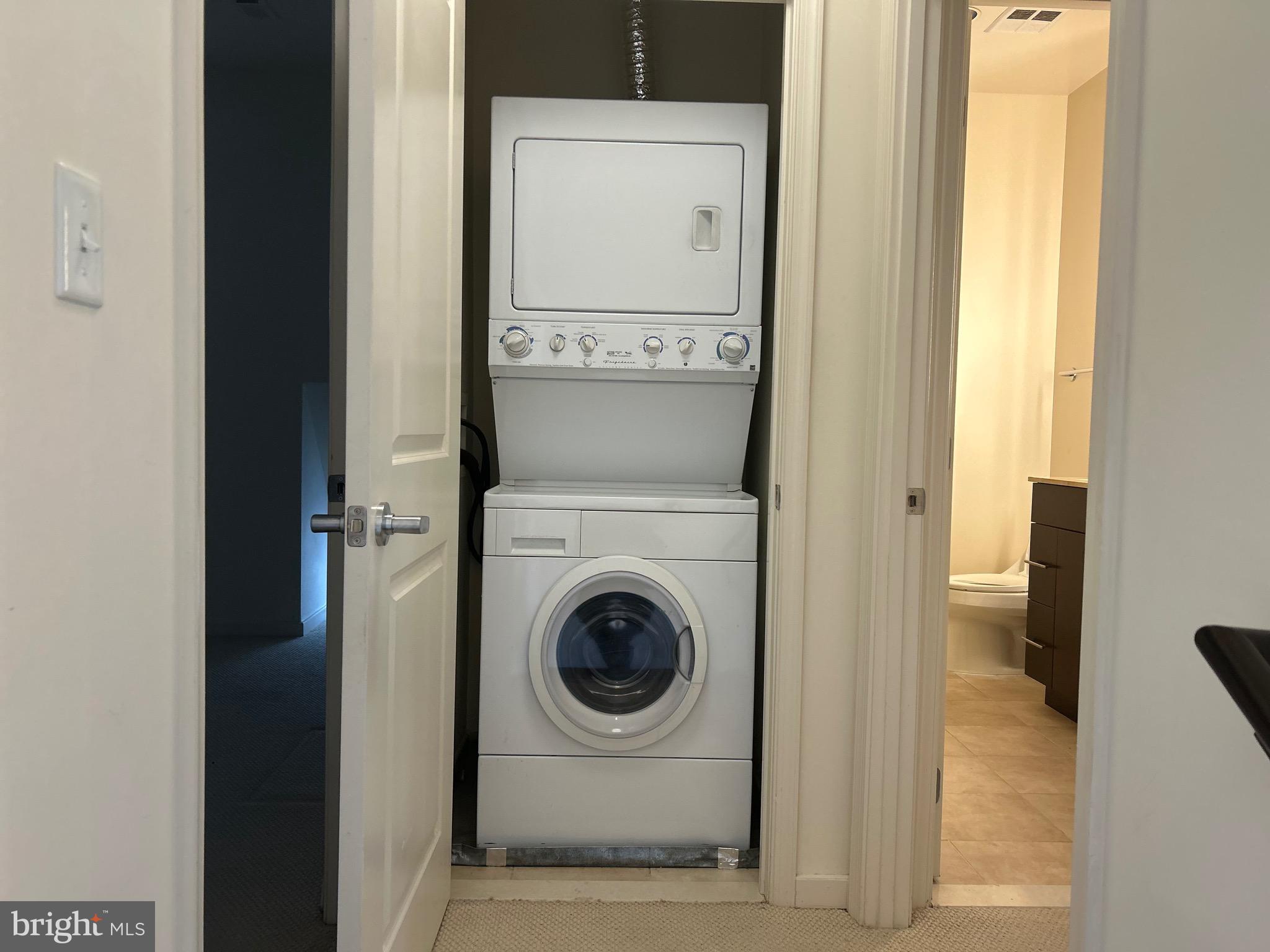 UNIVERSITY TOWN CENTER - Residential