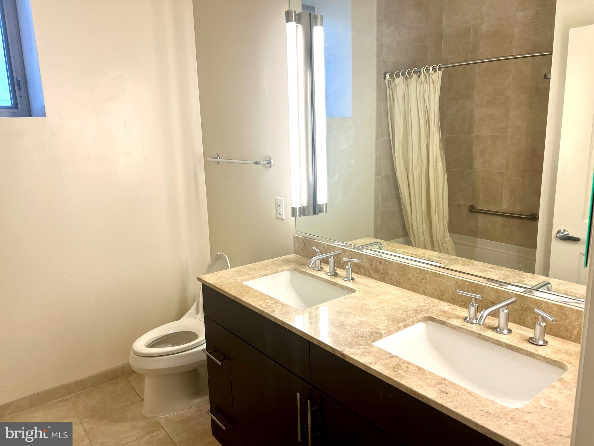 UNIVERSITY TOWN CENTER - Residential