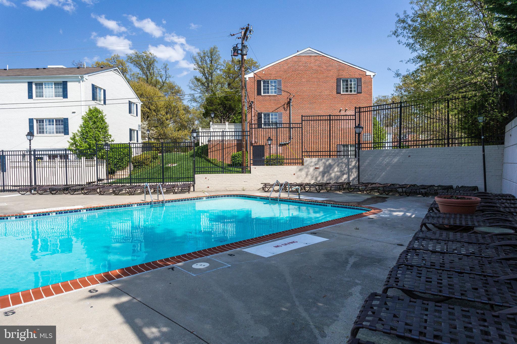 PARKSIDE AT ALEXANDRIA - Residential