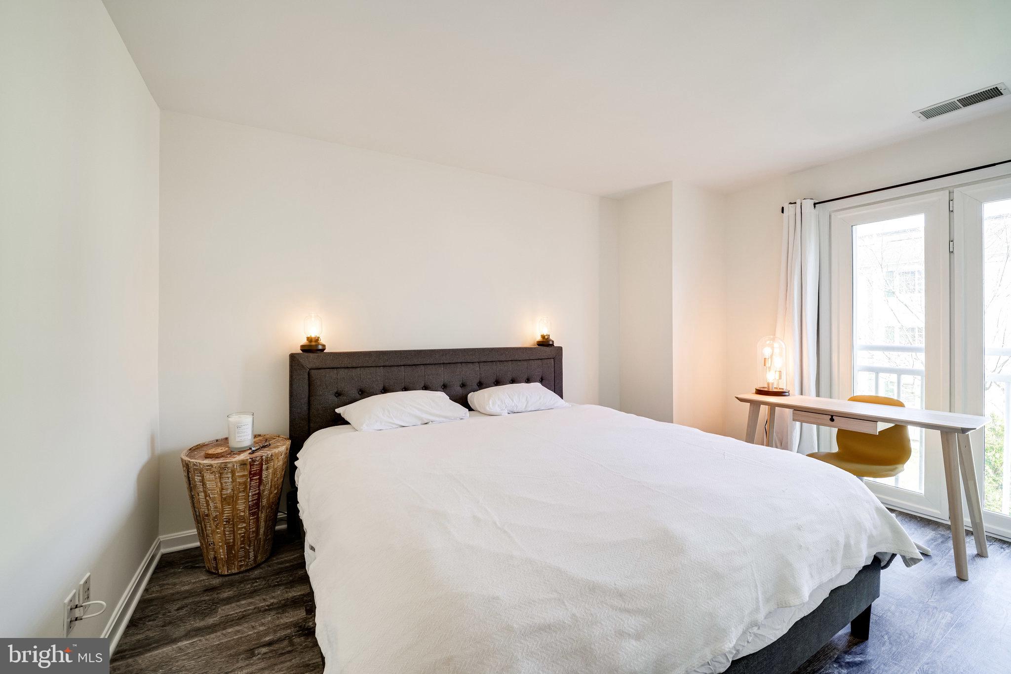 PARKSIDE AT ALEXANDRIA - Residential