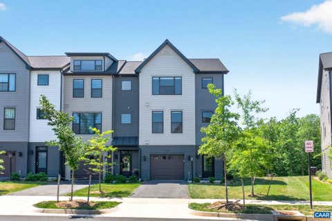 Townhouse For Sale - 2264 Fowler Cir Cir<br/> CHARLOTTESVILLE, VA 22901