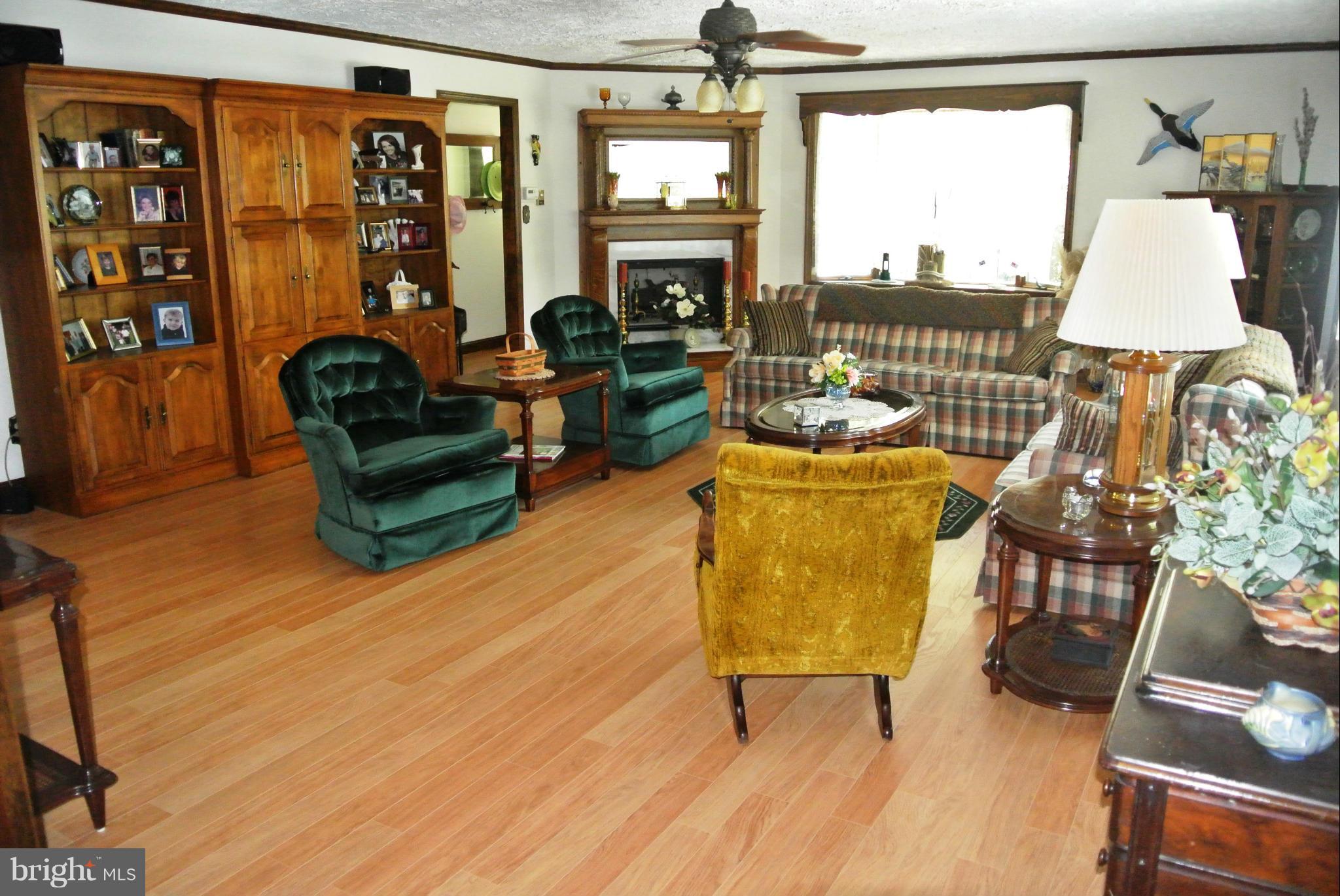 GOLDEN BEACH - Residential