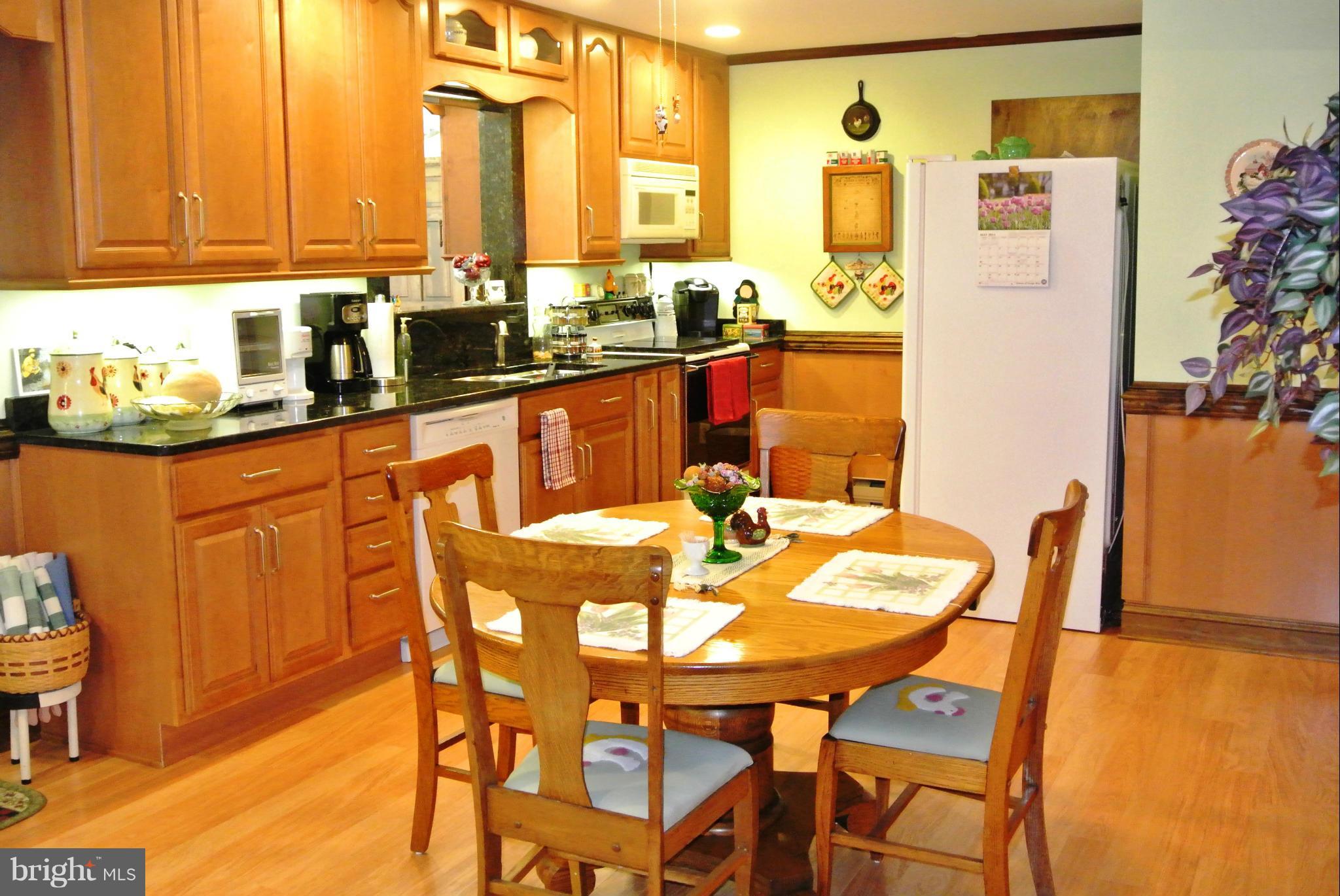 GOLDEN BEACH - Residential