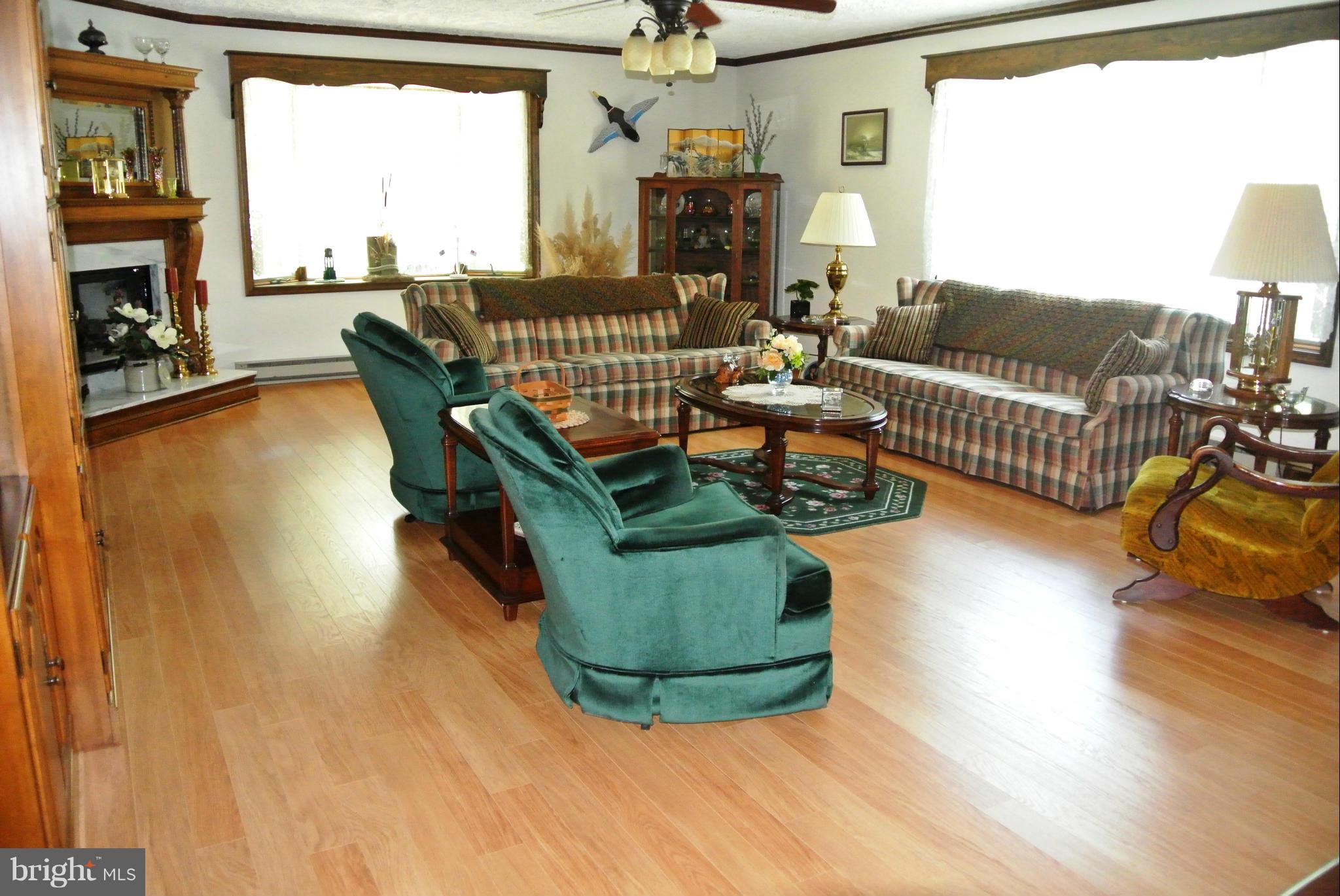 GOLDEN BEACH - Residential