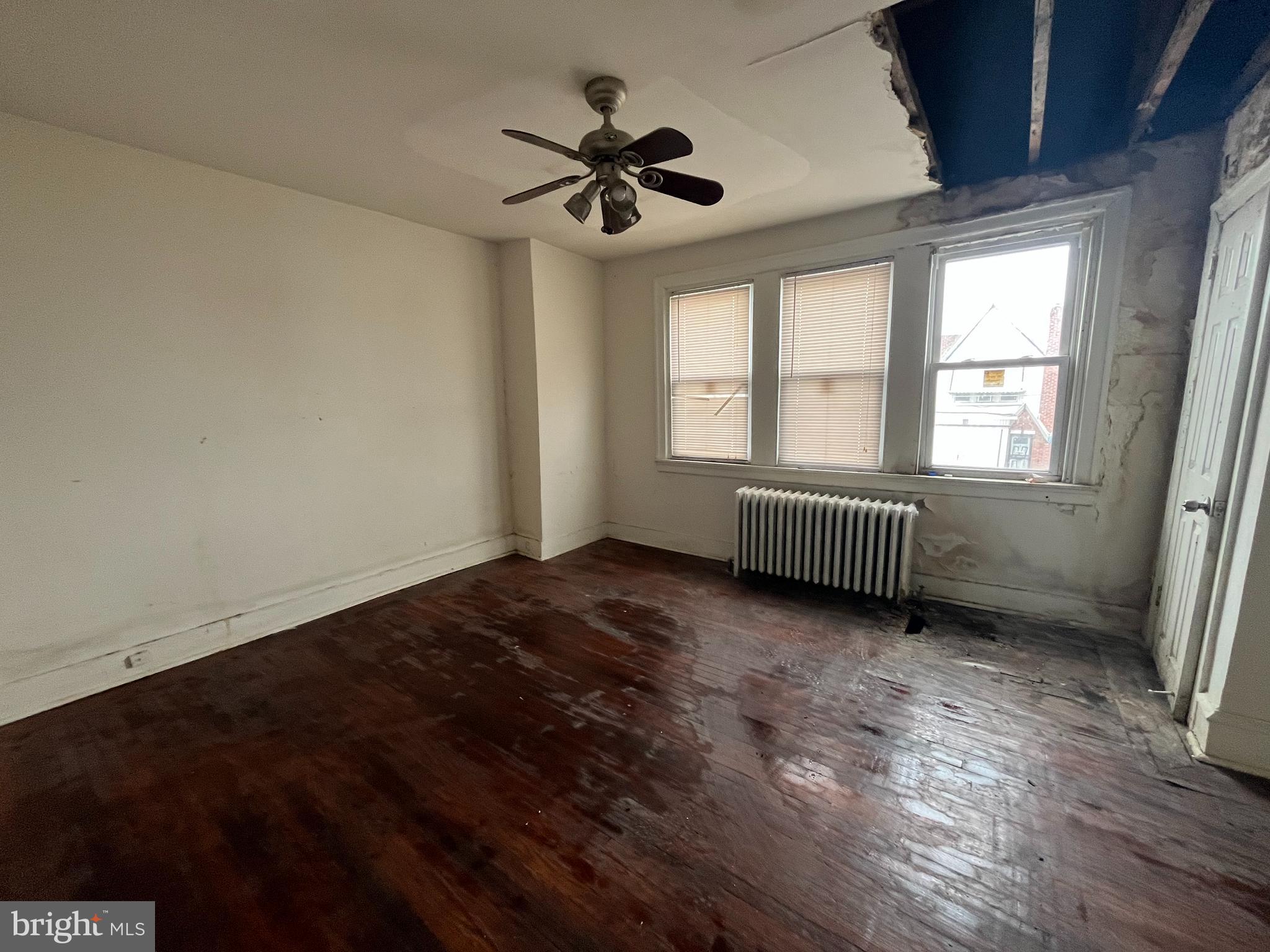 WEST OAK LANE - Residential