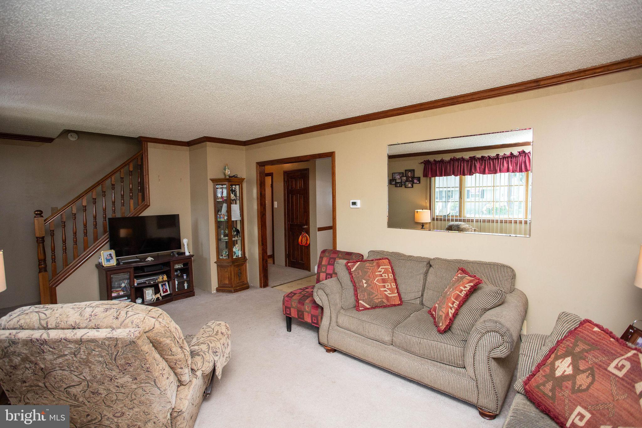 836 DEVENNEY DRIVE