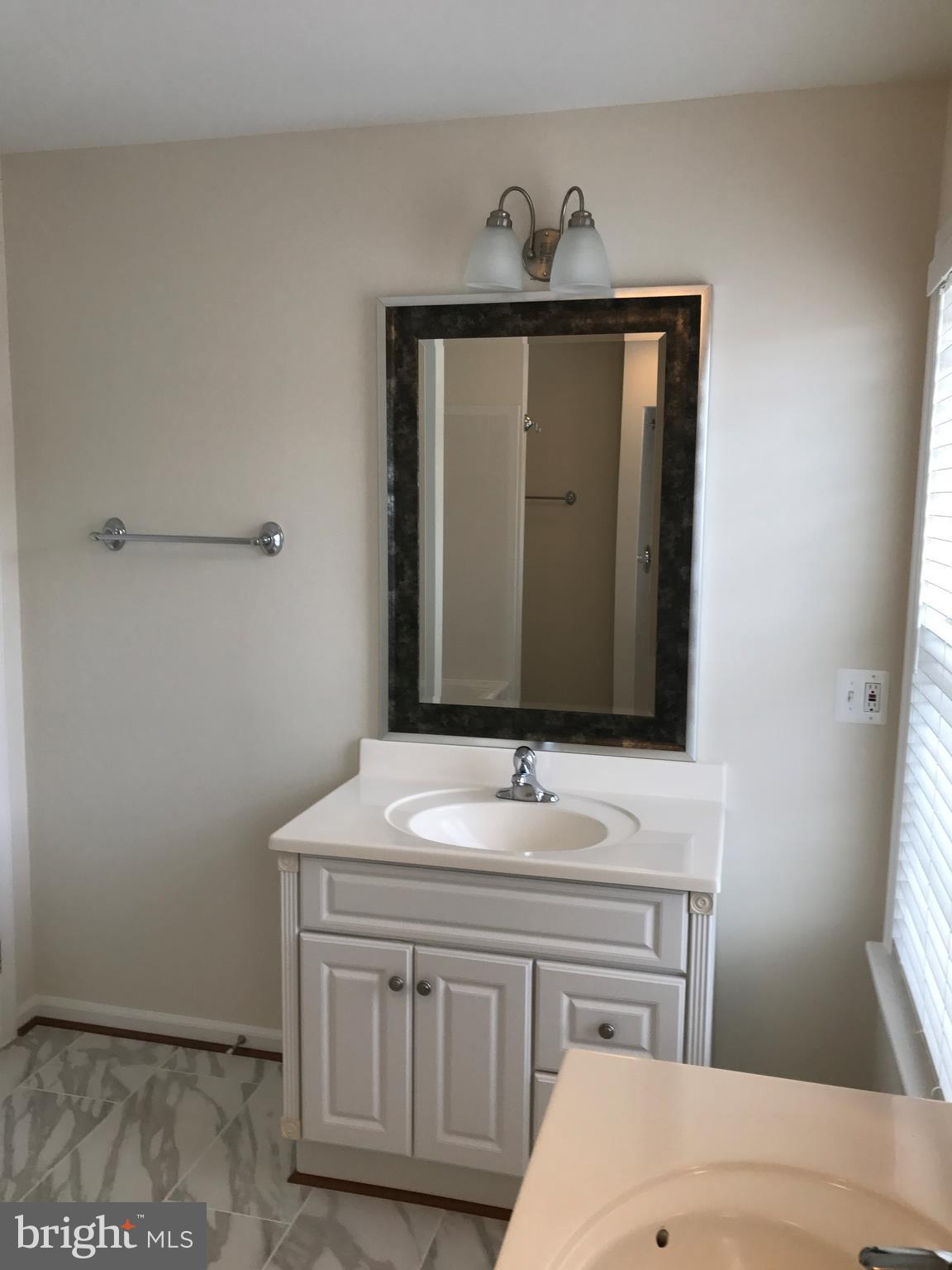 ENGLESIDE - Residential