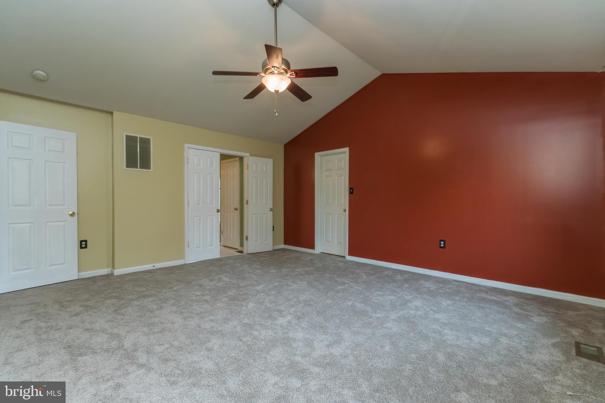 LAUREL RIDGE - Residential