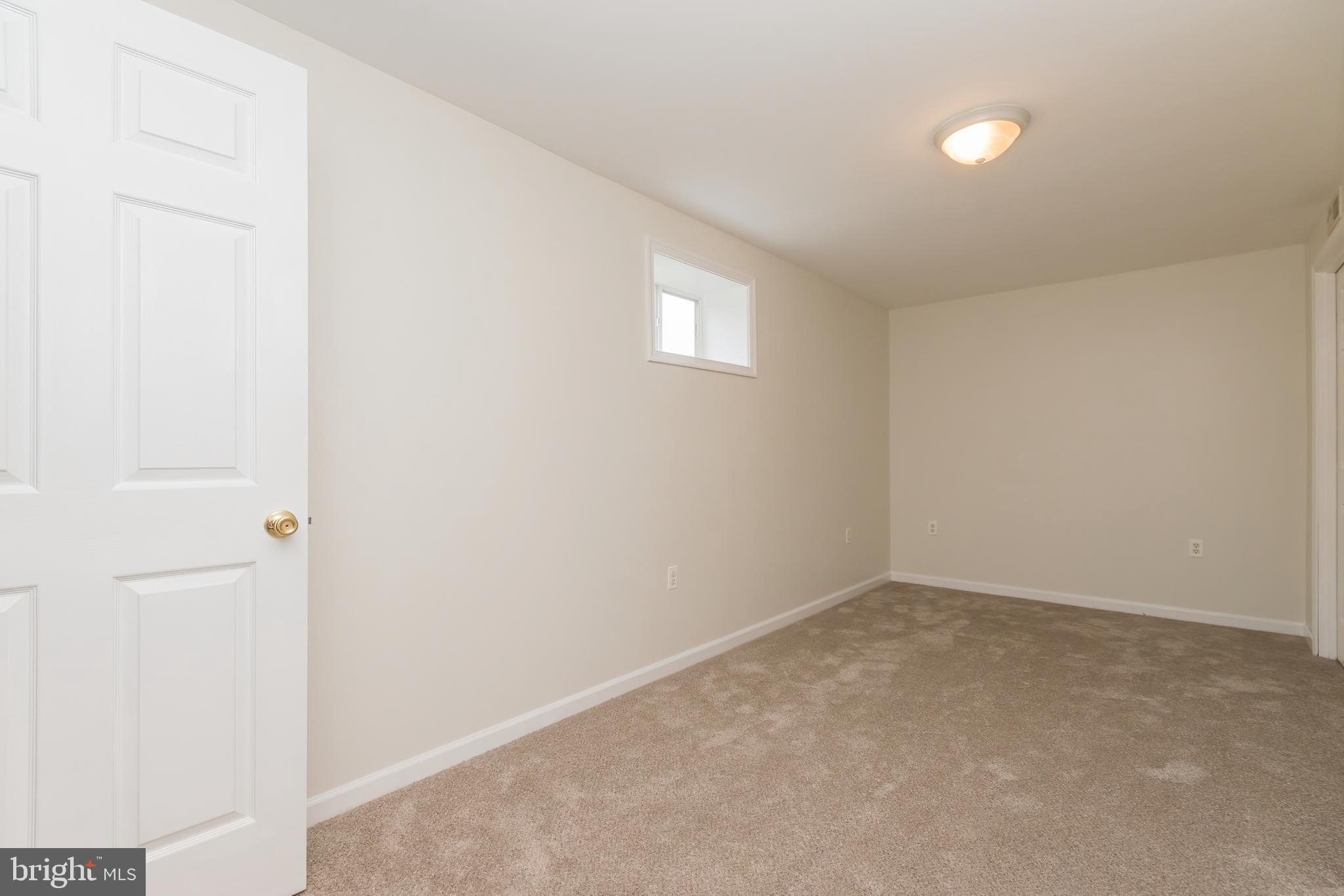 LAUREL RIDGE - Residential