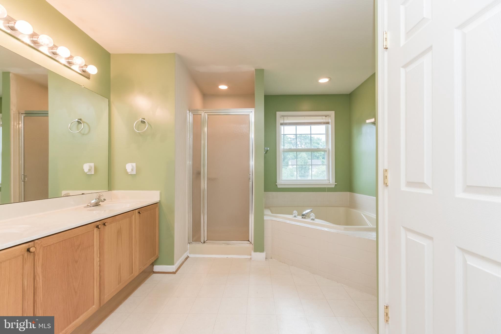 LAUREL RIDGE - Residential