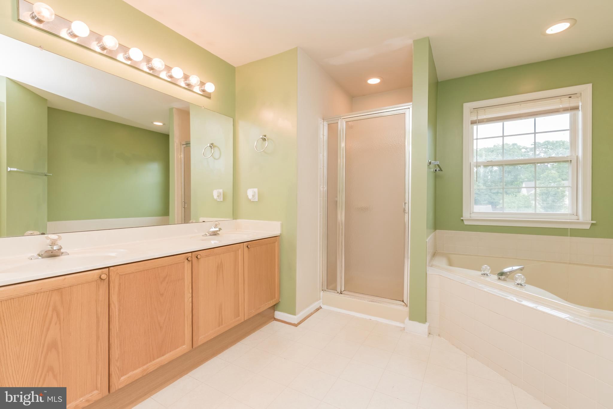 LAUREL RIDGE - Residential