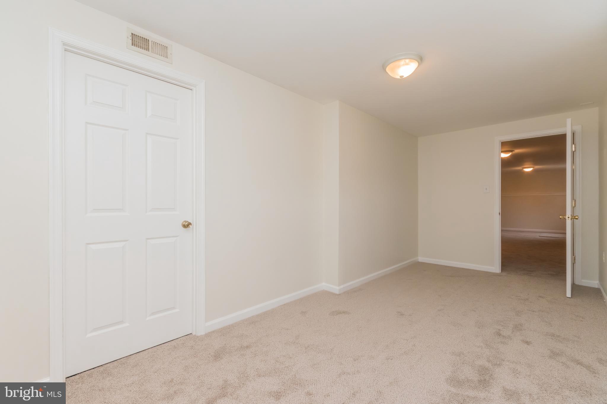 LAUREL RIDGE - Residential