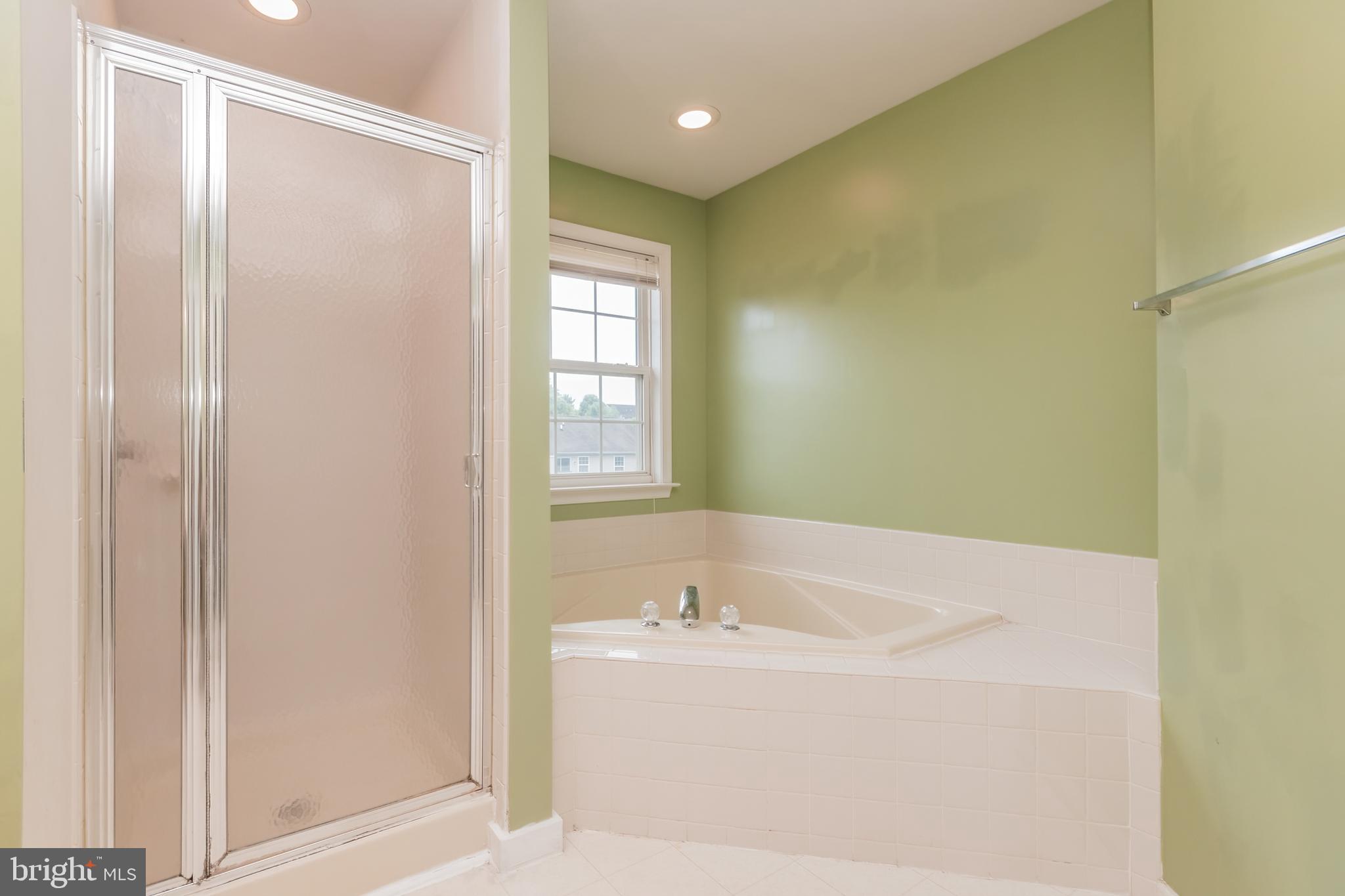 LAUREL RIDGE - Residential