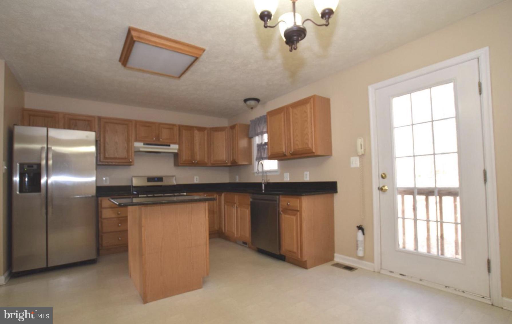 SMOKETREE - Residential Lease