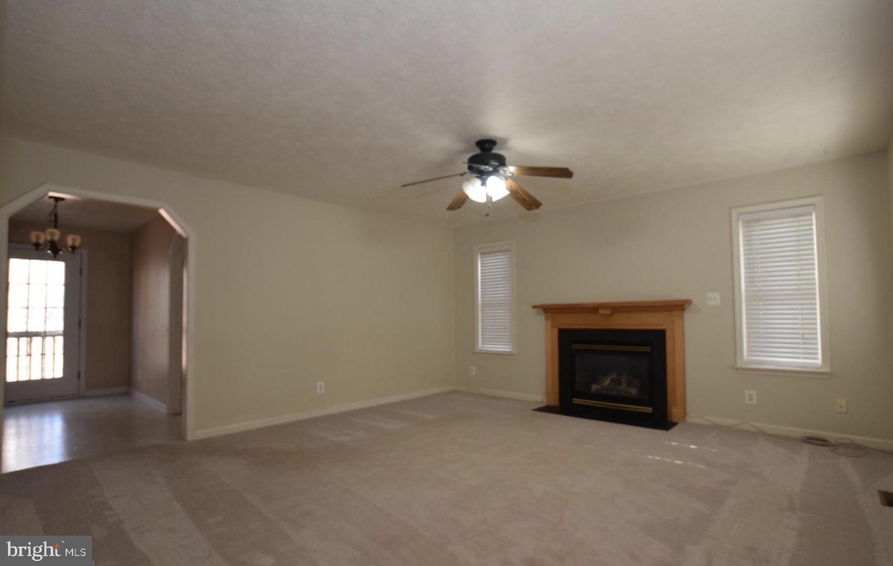 SMOKETREE - Residential Lease