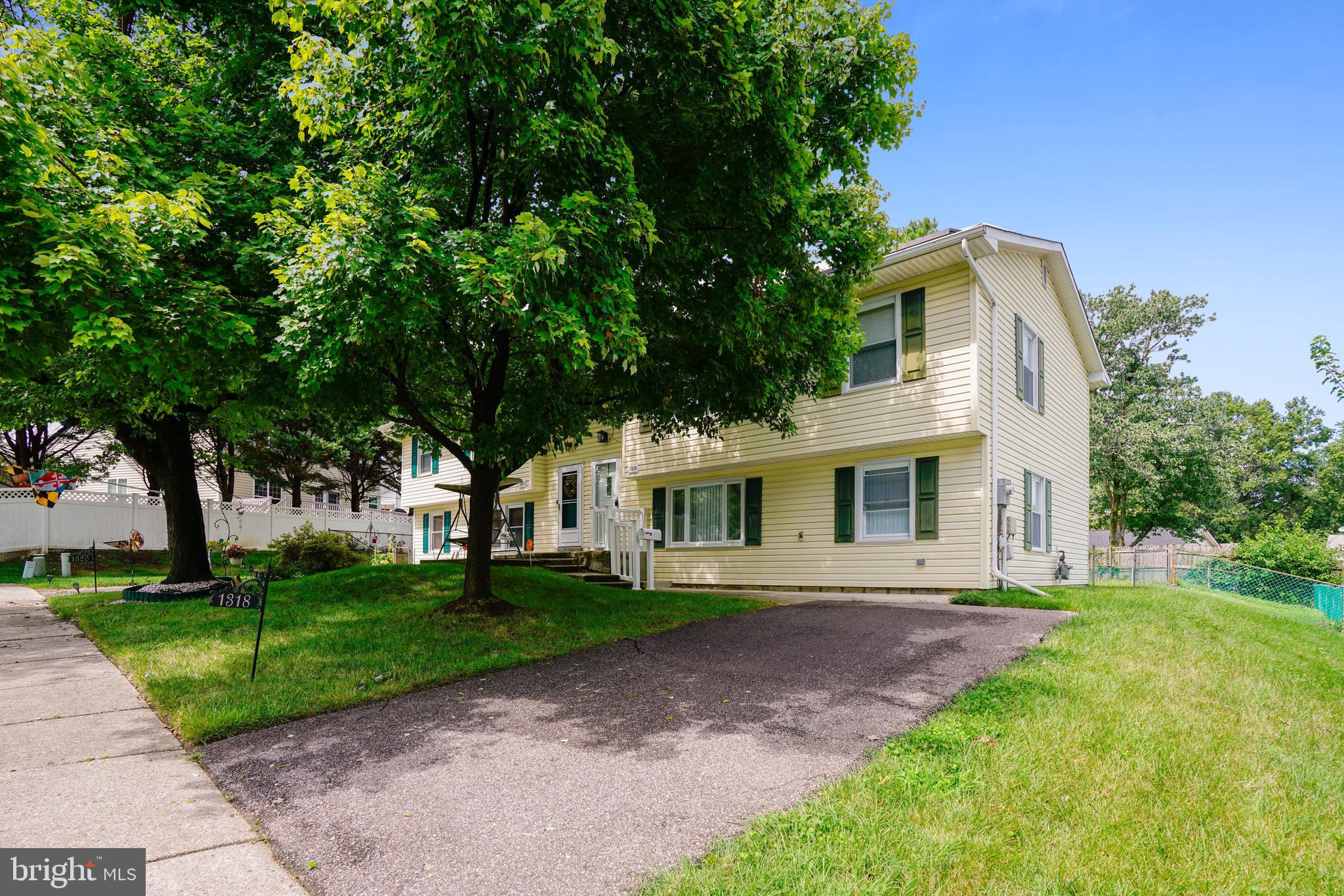 MAPLE RIDGE - Residential Lease