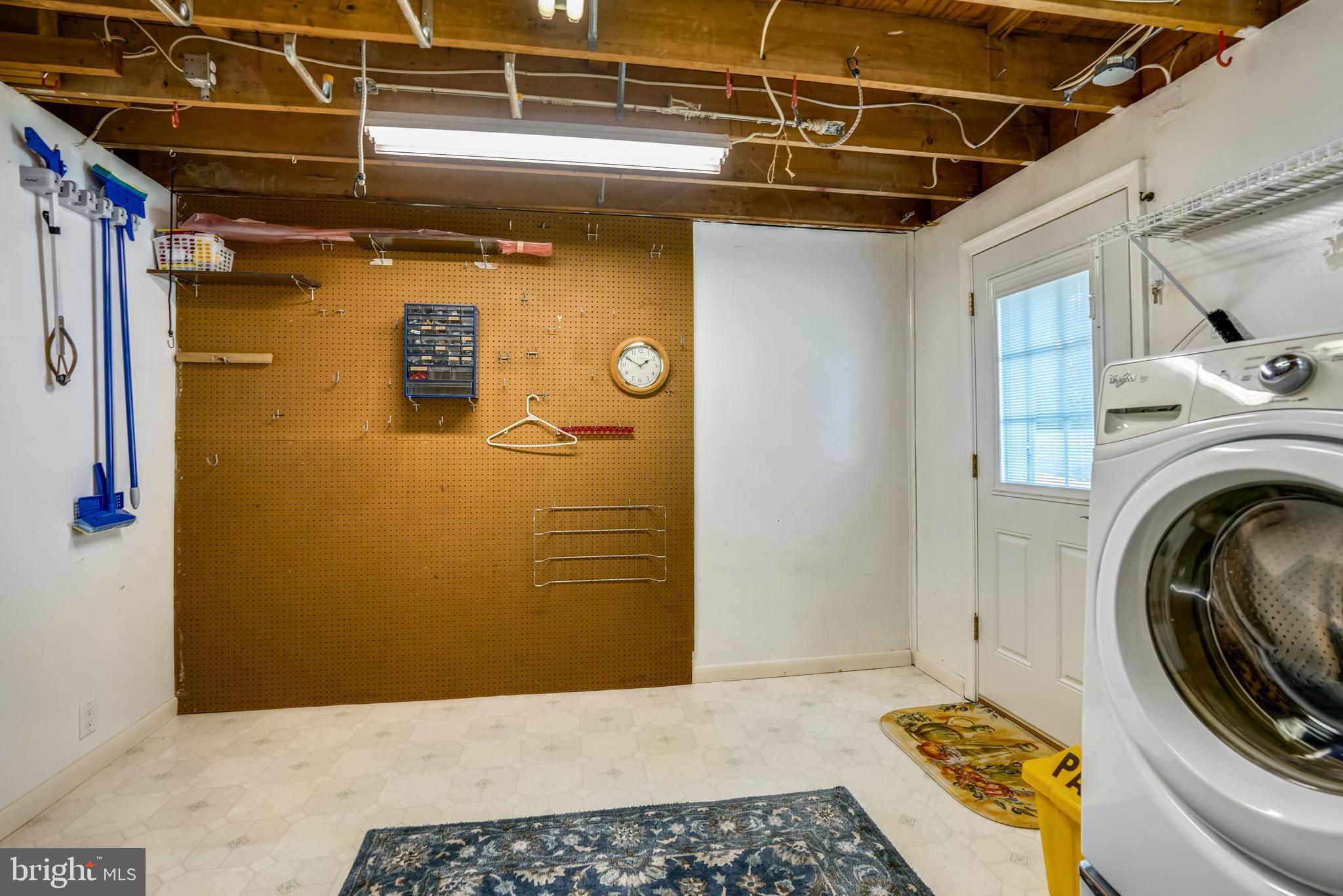 MAPLE RIDGE - Residential Lease