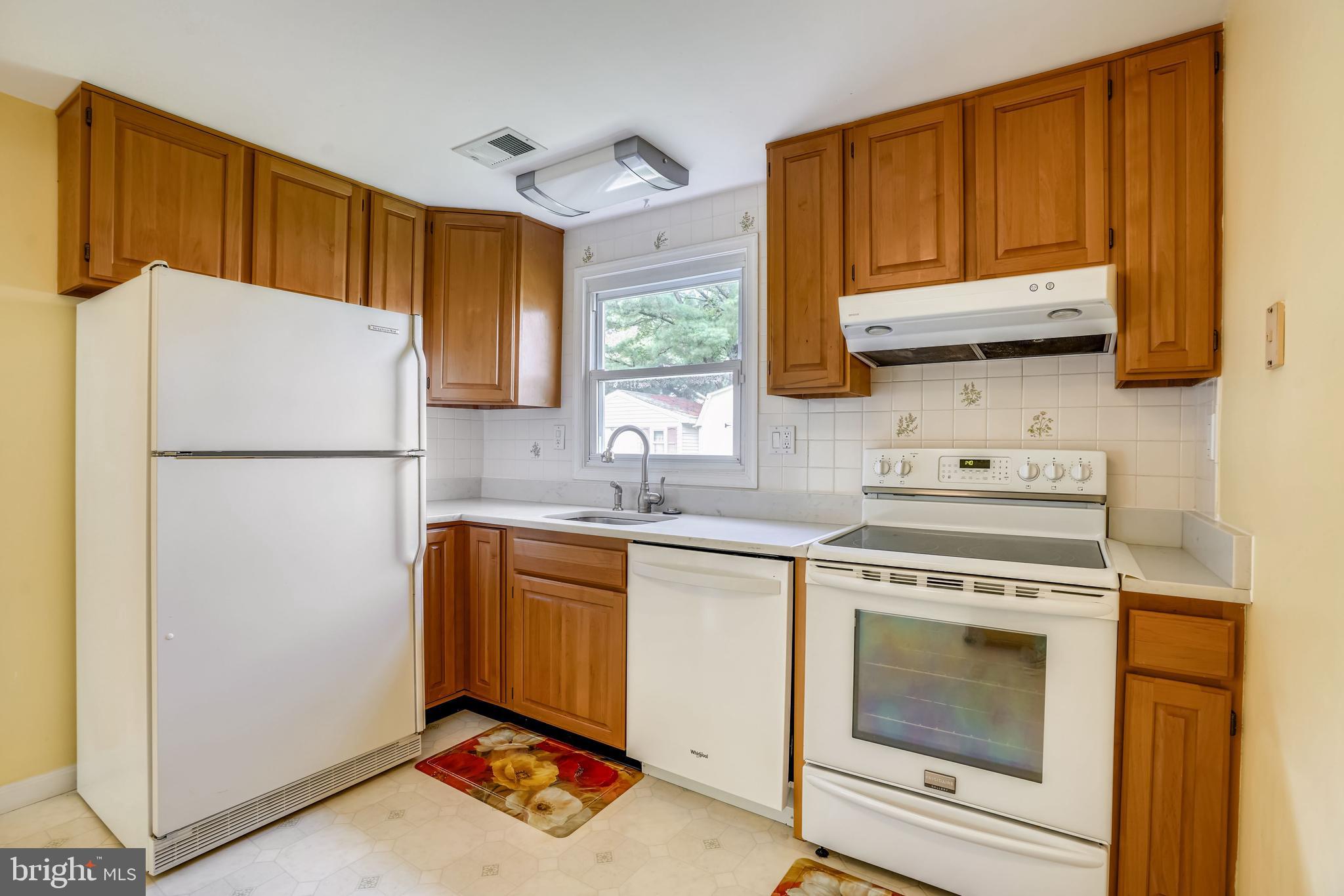 MAPLE RIDGE - Residential Lease