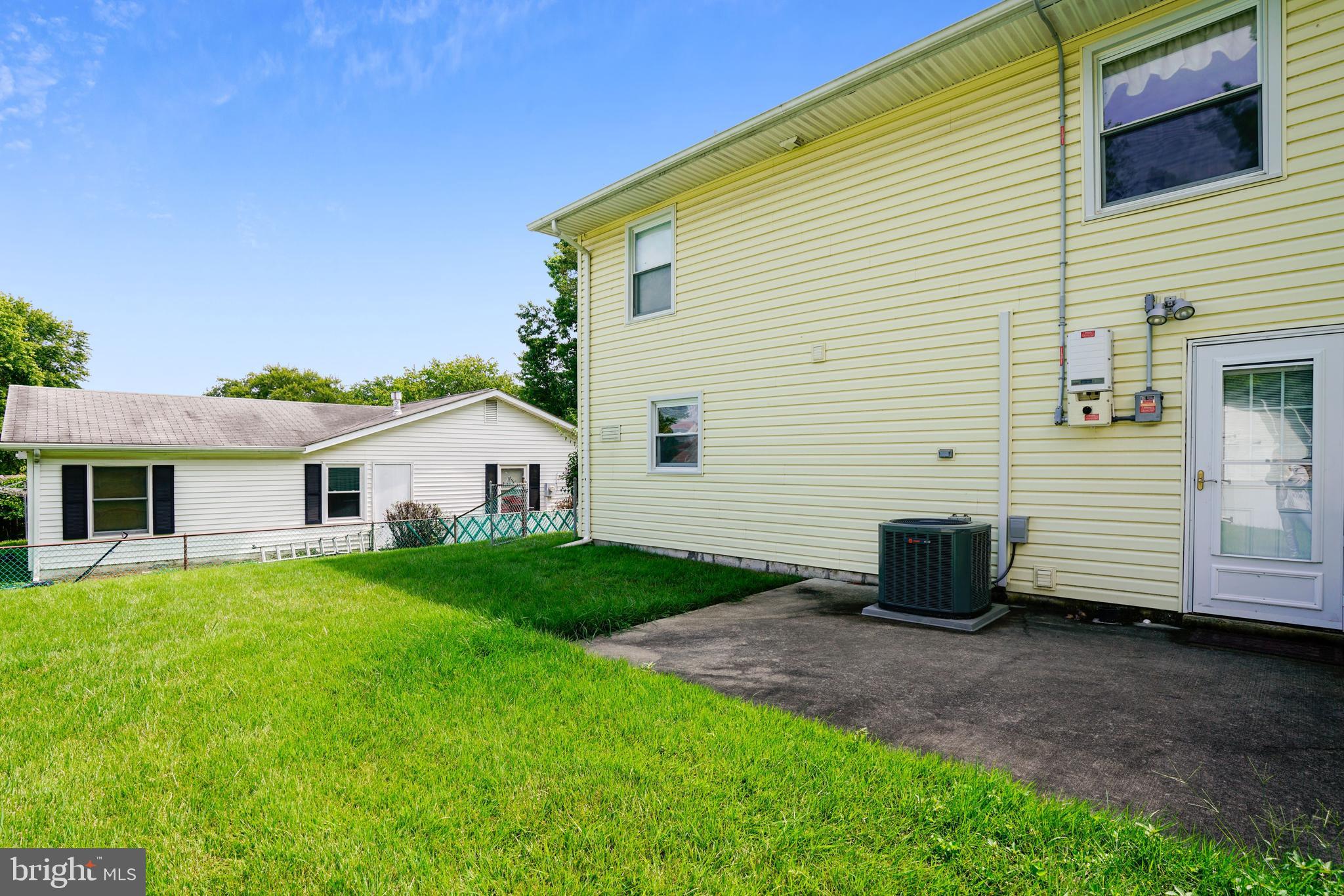 MAPLE RIDGE - Residential Lease