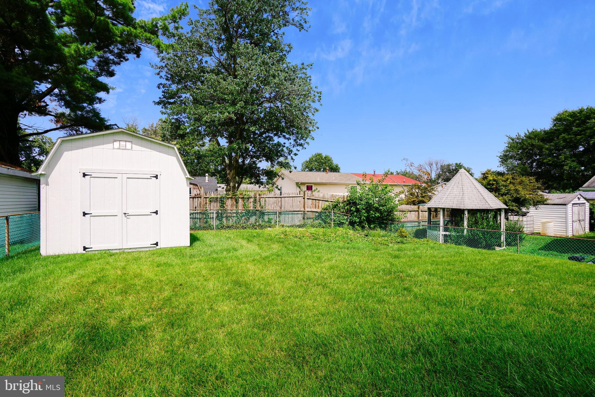 MAPLE RIDGE - Residential Lease