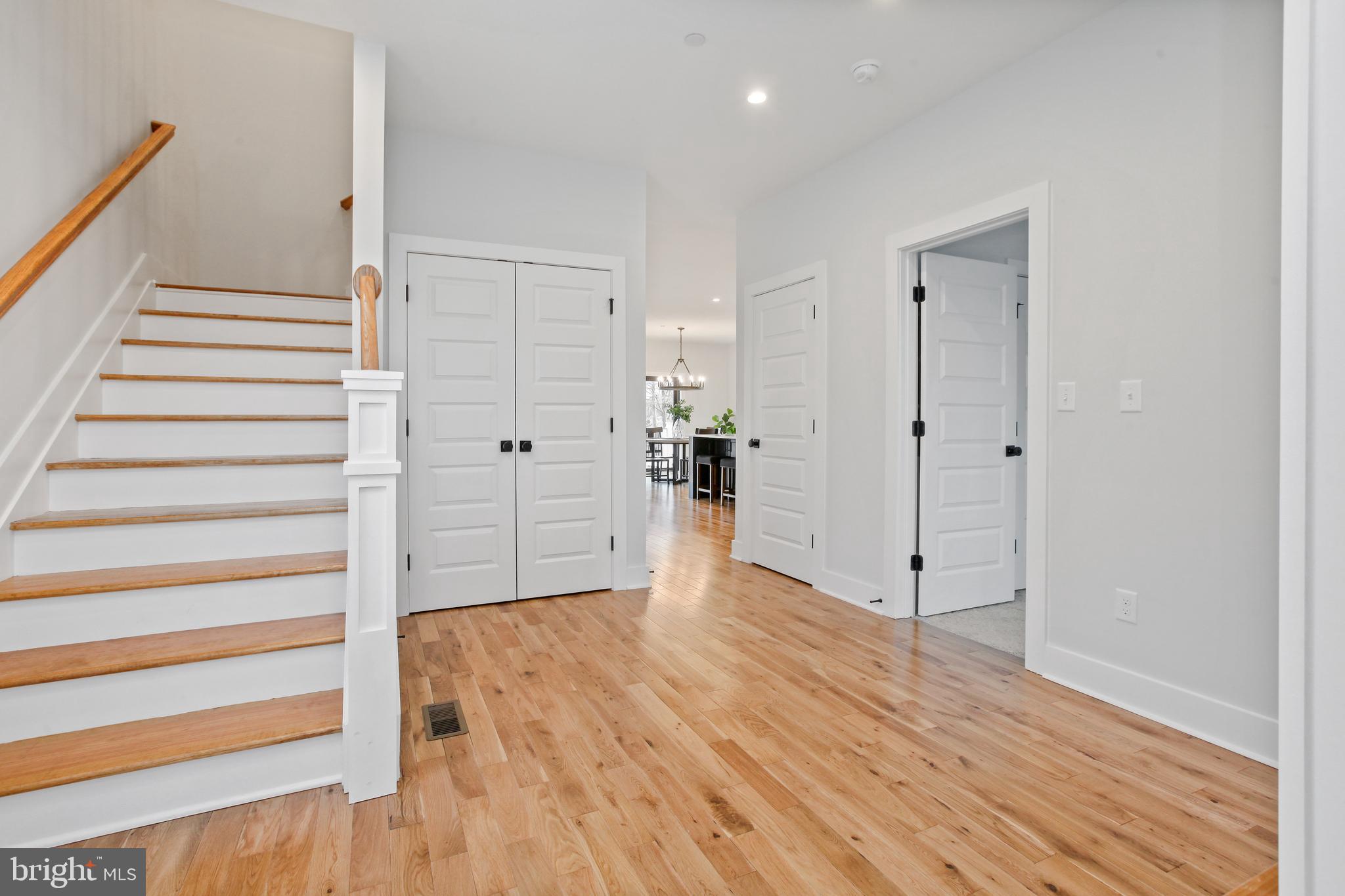 SENECA PARK - Residential