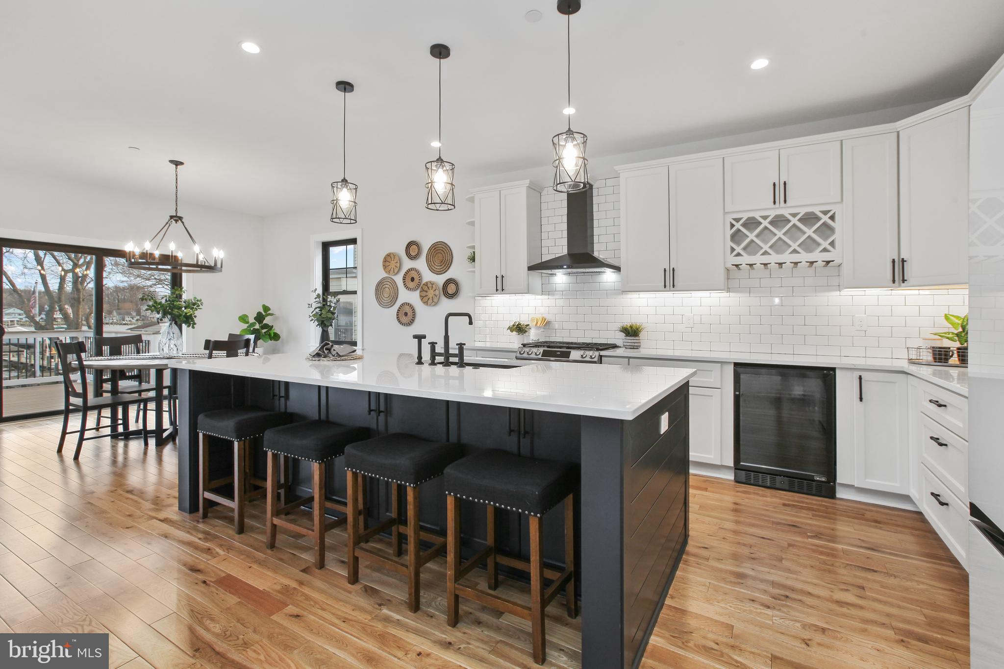 SENECA PARK - Residential